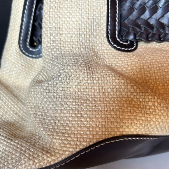 Stylish Tan and Black Women's Handbag - Picture 6 of 12